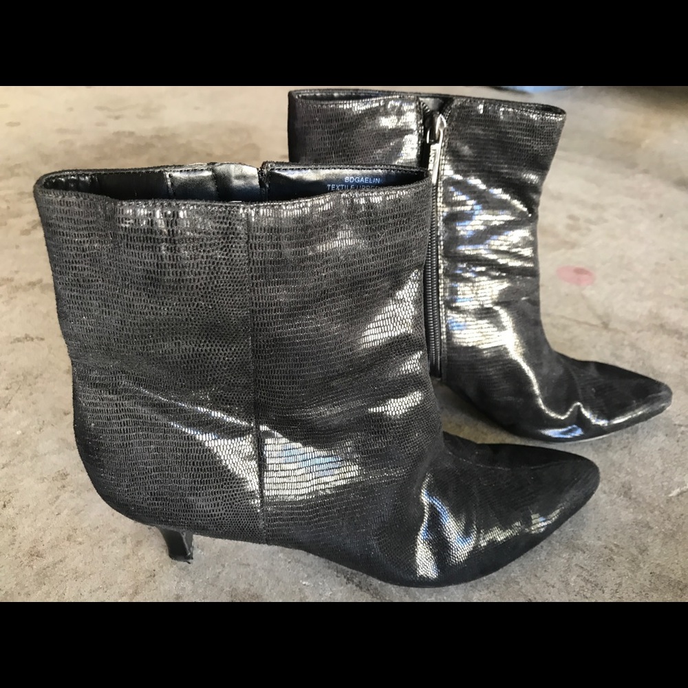 Black Shiny Faux Animal Texture HH Bootie